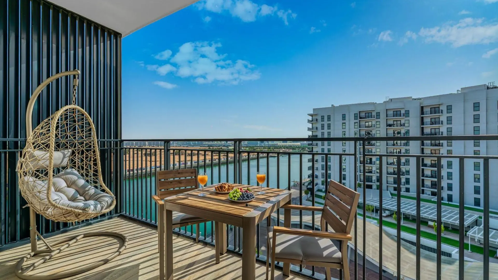 Perfectly Located Apt Near Yas Mall & Ferrari World Abu Dhabi 0*,