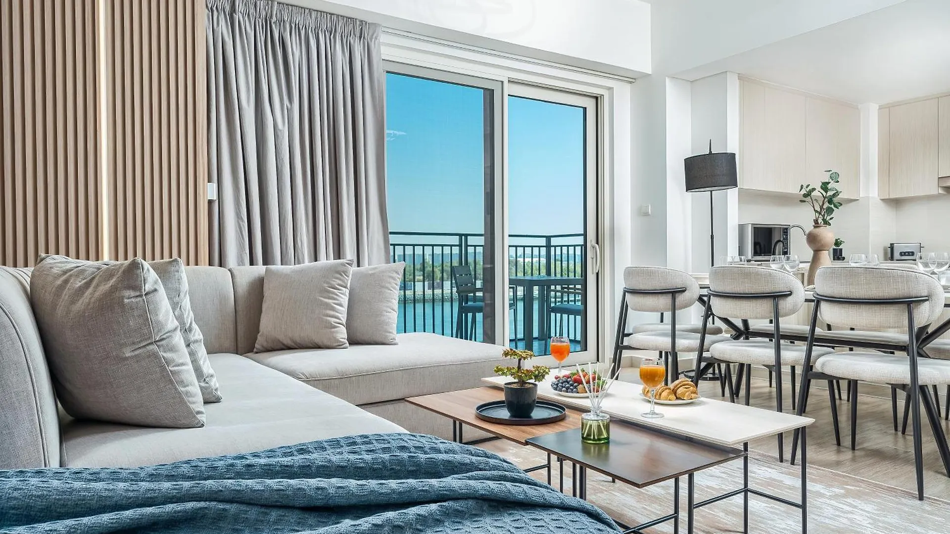 Perfectly Located Apt Near Yas Mall & Ferrari World Abu Dhabi Apartment
