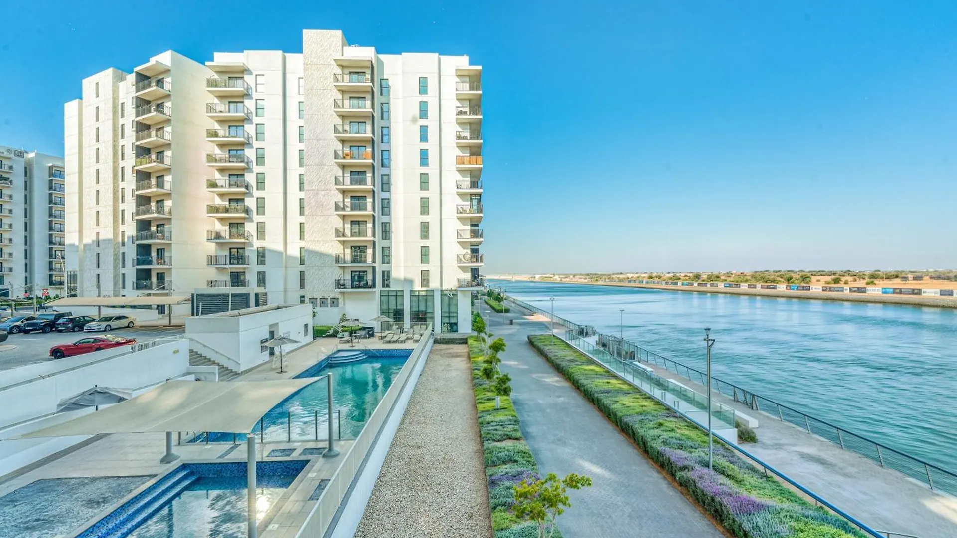 Perfectly Located Apt Near Yas Mall & Ferrari World Abu Dhabi United Arab Emirates