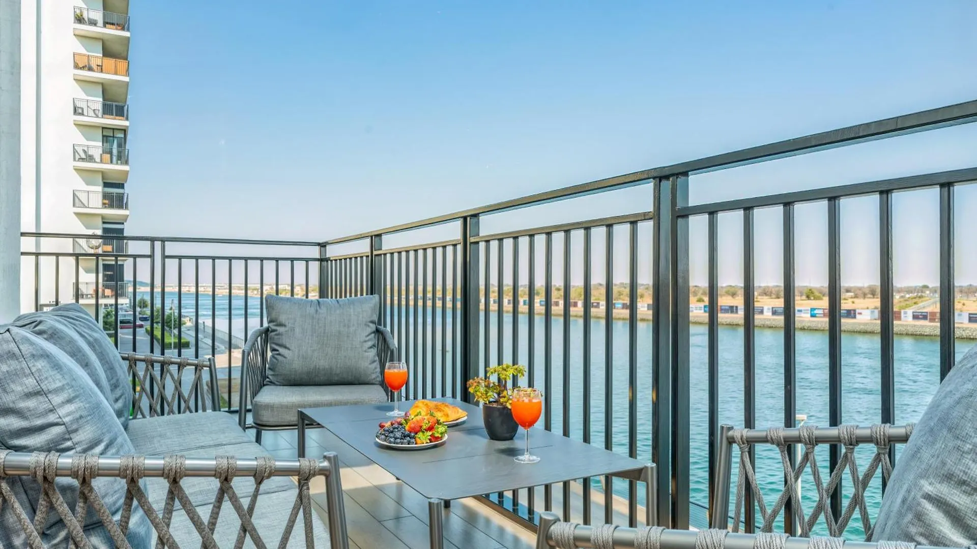 Apartment Perfectly Located Apt Near Yas Mall & Ferrari World Abu Dhabi