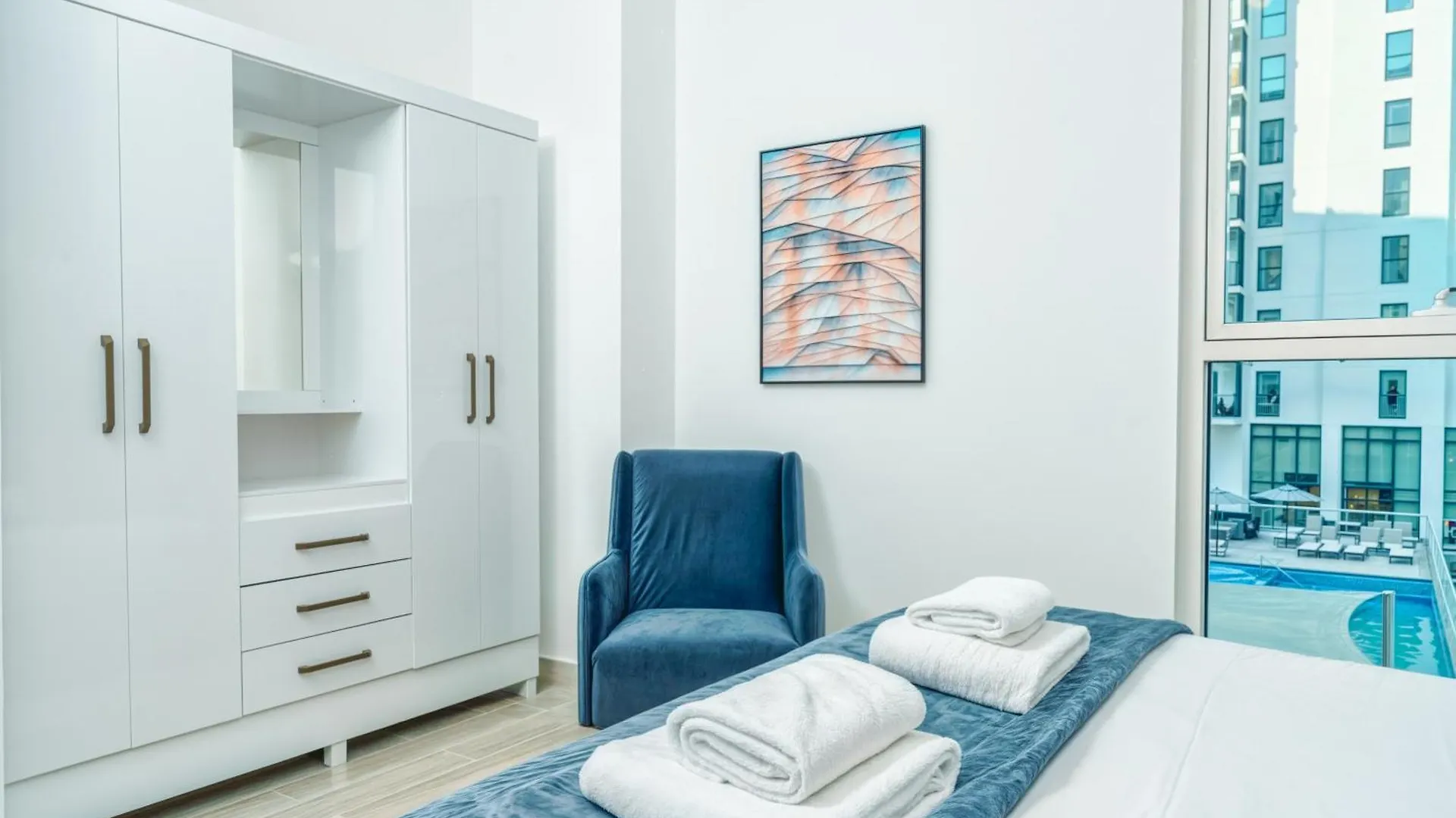 Perfectly Located Apt Near Yas Mall & Ferrari World Abu Dhabi Apartment